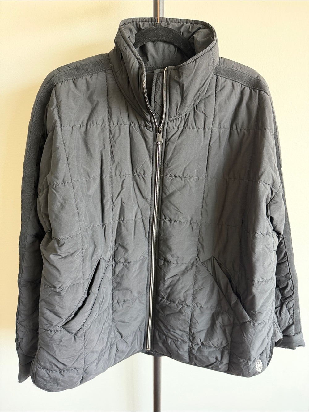 FP Movement x HATCH Pippa Packable Puffer Jacket – Black – Size M